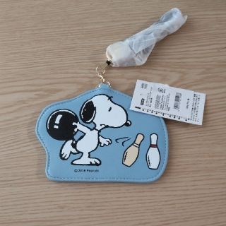 ピーナッツ(PEANUTS)の【ひぽ様専用】スヌーピー♤リール付きパスケース(パスケース/IDカードホルダー)