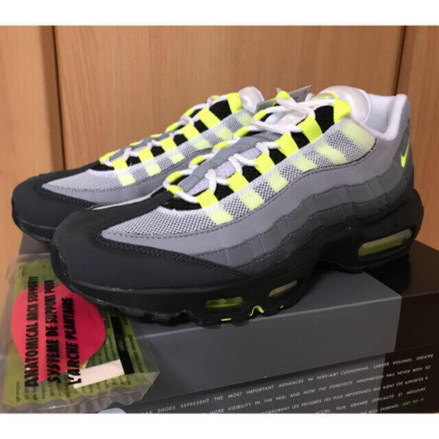 NIKE(ナイキ)の新品未使用 28 NIKE AIR MAX 95 OG Neon Yellow メンズの靴/シューズ(スニーカー)の商品写真