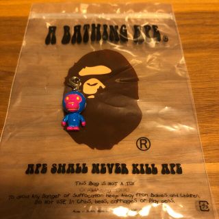 アベイシングエイプ(A BATHING APE)のAPEファスナーチャーム 新品(キャラクターグッズ)