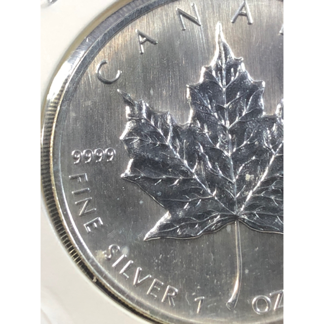 純銀地金型カナダメイプルリーフ1オンス銀貨　美品銀貨正規購入品 2