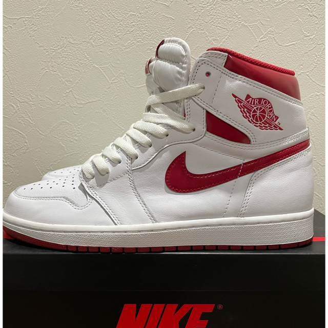 美品 NIKE AIR JORDAN 1 RETRO HI メタリック レッド - スニーカー