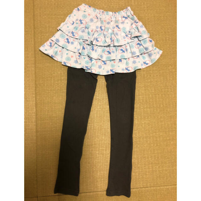 ベルメゾン(ベルメゾン)の未使用　エルサ柄スカッツ　130 キッズ/ベビー/マタニティのキッズ服女の子用(90cm~)(パンツ/スパッツ)の商品写真