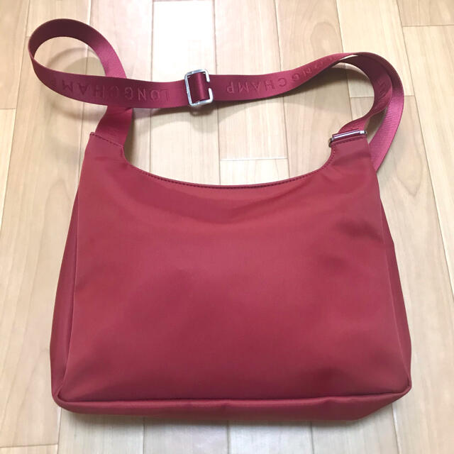 LONGCHAMP(ロンシャン)のロンシャン　Longchamp ショルダー　バッグ　レッド　レザー　ナイロン レディースのバッグ(ショルダーバッグ)の商品写真