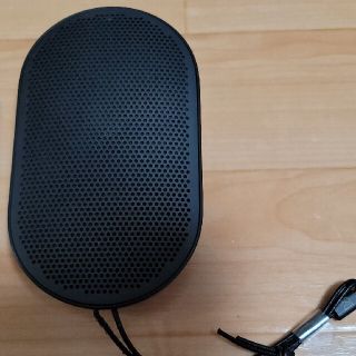 BANG & OLUFSEN  BEOPLAY P2 中古美品(スピーカー)