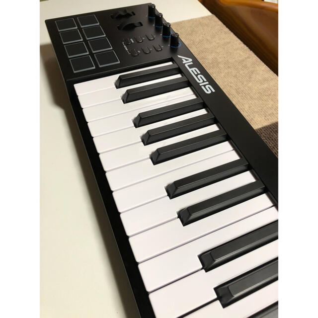 ALESIS V49 （MIDIキーボード） 楽器のDTM/DAW(MIDIコントローラー)の商品写真