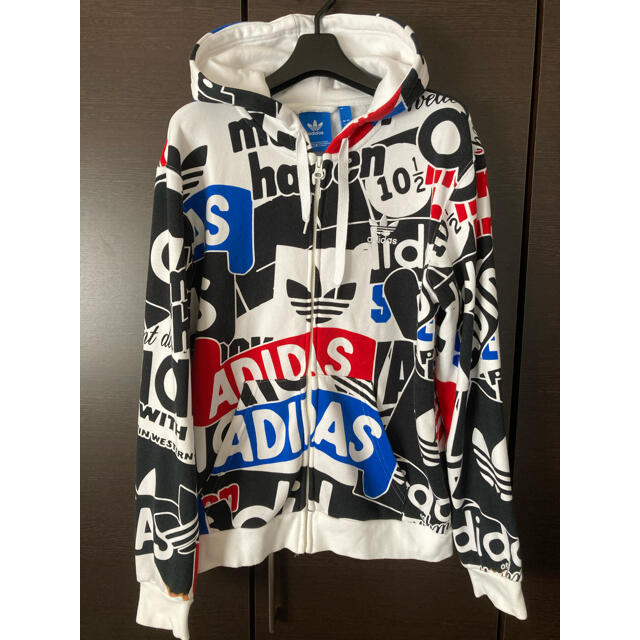 adidasパーカー　総柄メンズ