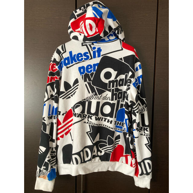 adidas - adidasパーカー 総柄の通販 by 即購入歓迎⚠️コメントは adidas - adidasパーカー 総柄の通販 by 即購入歓迎⚠️コメントは