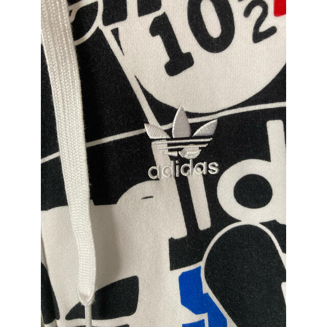 adidas - adidasパーカー 総柄の通販 by 即購入歓迎⚠️コメントは adidas - adidasパーカー 総柄の通販 by 即購入歓迎⚠️コメントは