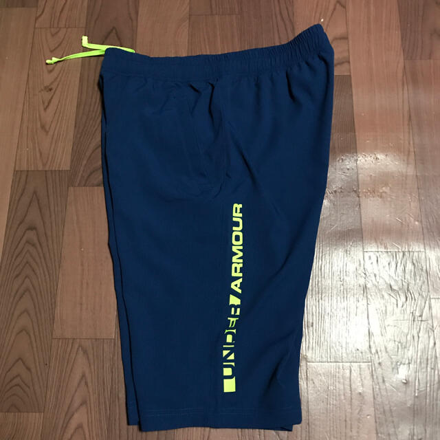 UNDER ARMOUR(アンダーアーマー)のアンダーアーマー XL ネイビー グリーン ハーフパンツ クロスショーツ メンズのパンツ(ショートパンツ)の商品写真