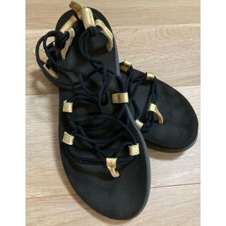 テバ(Teva)の【テバ】ボヤ　インフィニティ　ゴールド　ブラック(サンダル)