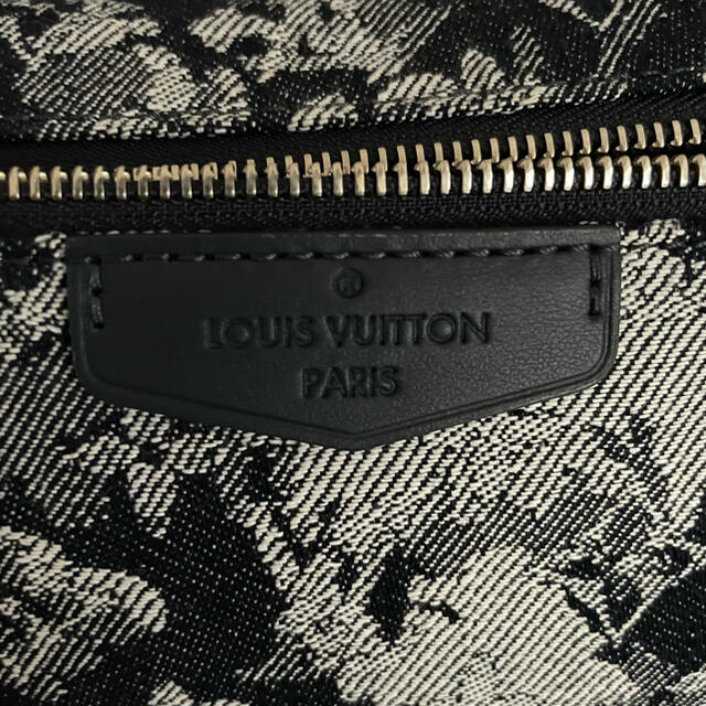 LOUIS VUITTON(ルイヴィトン)のバムバッグ・アウトドア　希望額等ありましたらコメントお願いします メンズのバッグ(ボディーバッグ)の商品写真