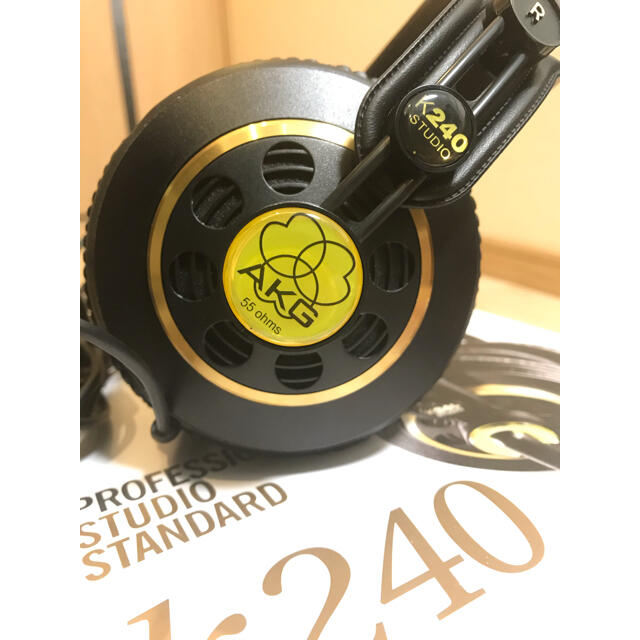 美品！箱付き　AKG ヘッドホン　K240 STUDIO スマホ/家電/カメラのオーディオ機器(ヘッドフォン/イヤフォン)の商品写真