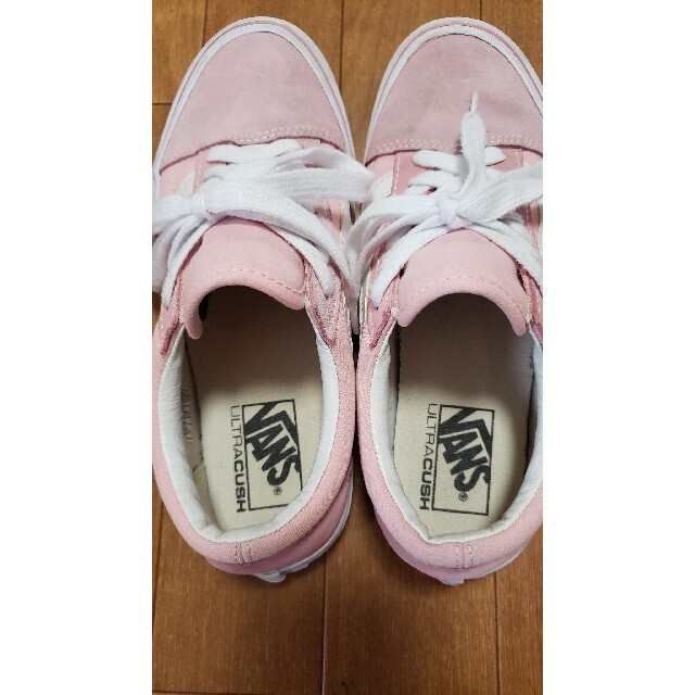 VANS(ヴァンズ)のvans PINKスニーカー23cm レディースの靴/シューズ(スニーカー)の商品写真