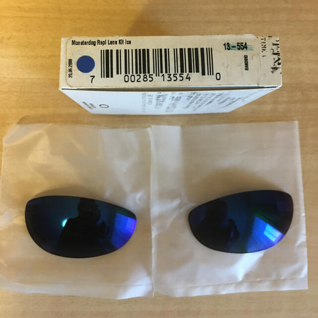 Oakley(オークリー)の新品　超レア オークリー    モンスタードッグ　純正レンズ ICE メンズのファッション小物(サングラス/メガネ)の商品写真