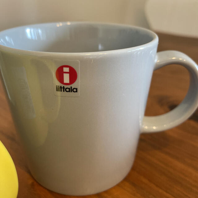 iittala(イッタラ)の新品　ティーマ　マグカップ　ハニー　パールグレー インテリア/住まい/日用品のキッチン/食器(グラス/カップ)の商品写真