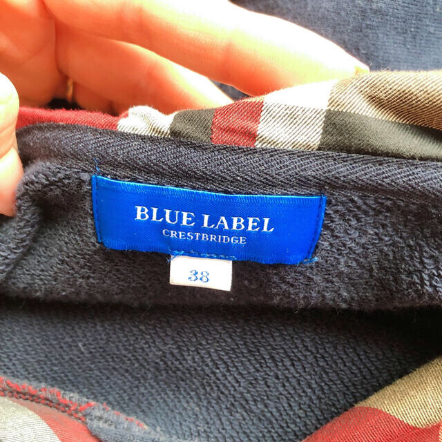 BURBERRY BLUE LABEL(バーバリーブルーレーベル)の美品♡ブルーレーベルクレストブリッジ♡パーカーワンピース レディースのワンピース(ひざ丈ワンピース)の商品写真