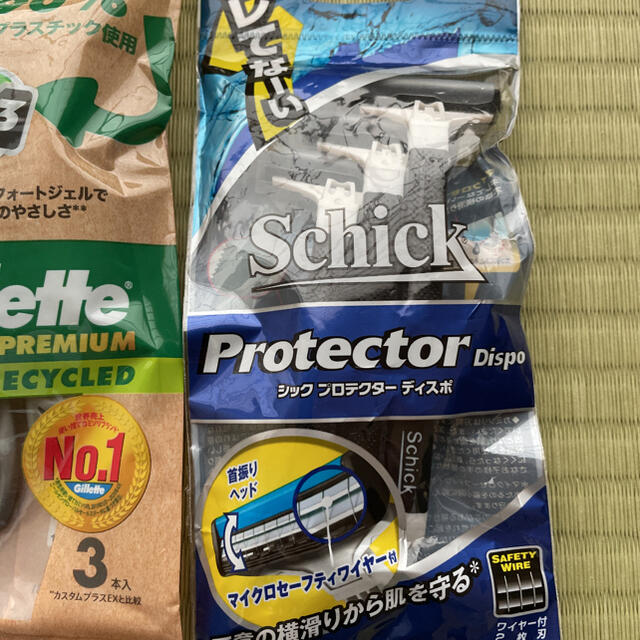 たろまる様専用です。ジレット とシック 使い捨てカミソリ(3本入)