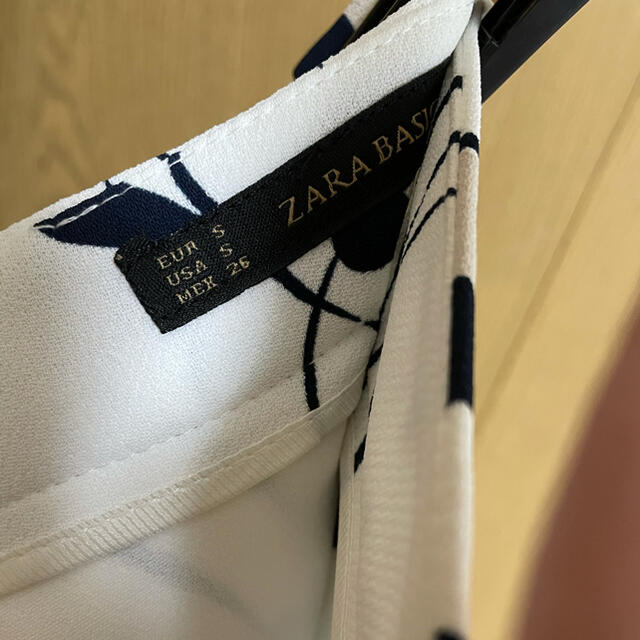 ZARA(ザラ)のZARAお花柄セットアップ メンズのスーツ(セットアップ)の商品写真