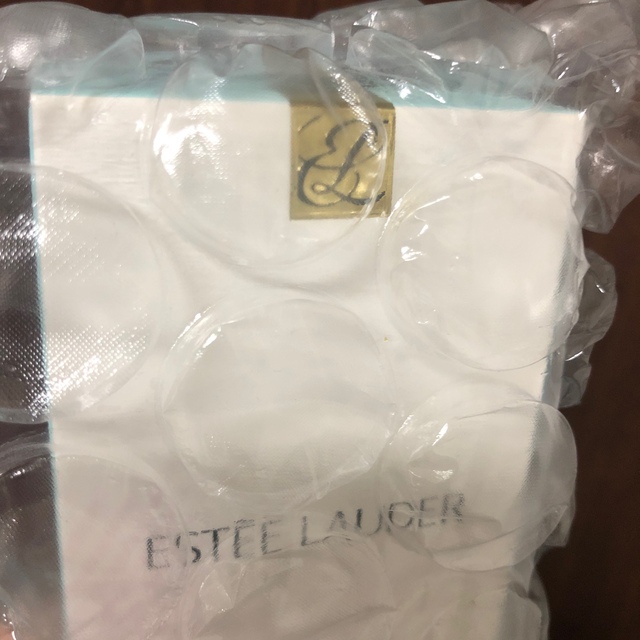 Estee Lauder(エスティローダー)のマイクロエッセンスローションフレッシュ　さくら 400ml エスティローダー  コスメ/美容のスキンケア/基礎化粧品(化粧水/ローション)の商品写真