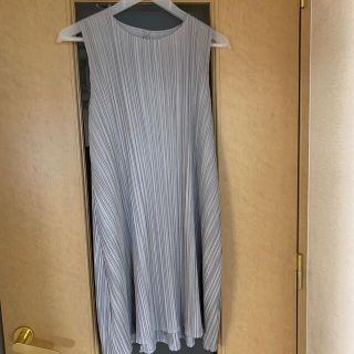 「プリーツプリーズ ISSEY MIYAKE チュニック」に近い商品