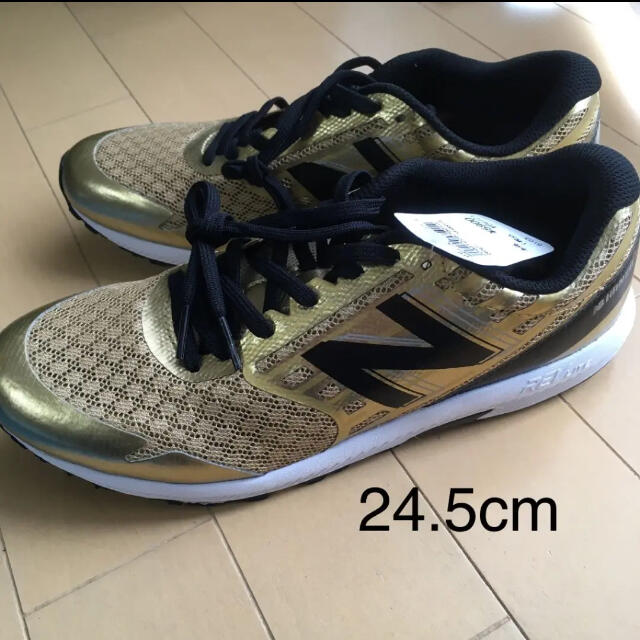 New Balance(ニューバランス)の24.5cm 新品 New balance スニーカー キッズ/ベビー/マタニティのキッズ靴/シューズ(15cm~)(スニーカー)の商品写真