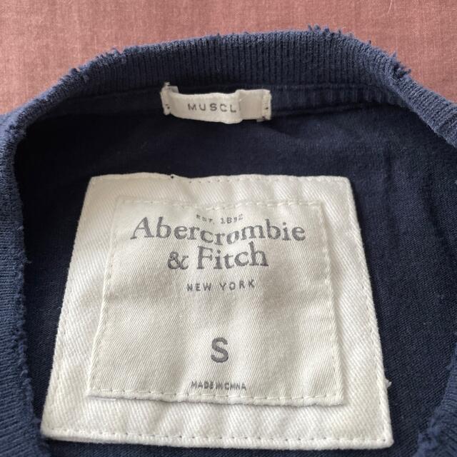 Abercrombie&Fitch(アバクロンビーアンドフィッチ)のAbercrombie&Fitch  アバクロンビー&フィッチダメージTシャツ  メンズのトップス(Tシャツ/カットソー(半袖/袖なし))の商品写真
