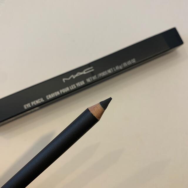 MAC(マック)の処分価格　MAC EYE PENCIL マック アイライナー ブラック 新品 コスメ/美容のベースメイク/化粧品(アイライナー)の商品写真