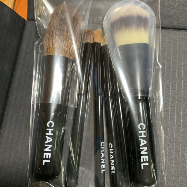 CHANEL(シャネル)のCHANEL LES MINIS PINCEAUX  コスメ/美容のベースメイク/化粧品(その他)の商品写真