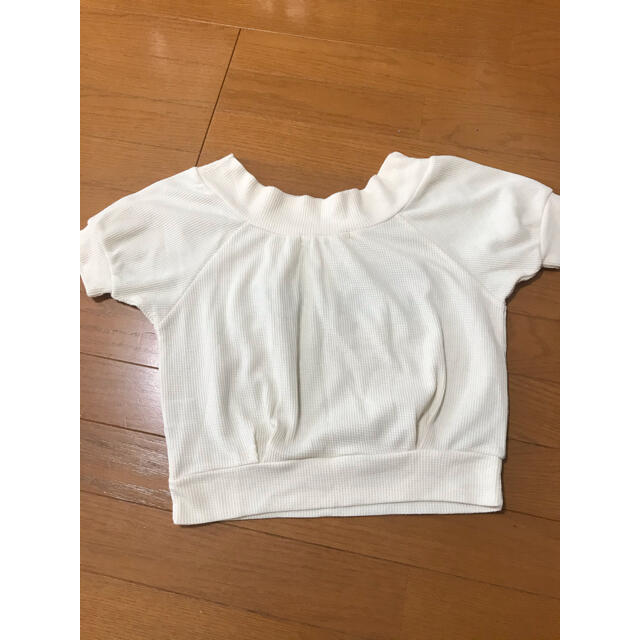 mysty woman(ミスティウーマン)のショート丈トップス 白 Tシャツ レディースのトップス(Tシャツ(半袖/袖なし))の商品写真
