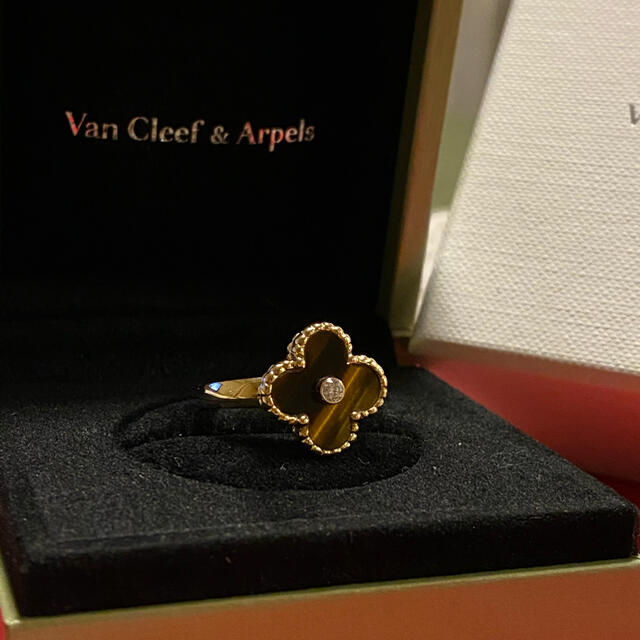 Van Cleef & Arpels(ヴァンクリーフアンドアーペル)のヴァンクリーフ&アーペル_アルハンブラリング レディースのアクセサリー(リング(指輪))の商品写真