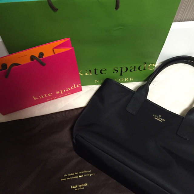 kate spade new york(ケイトスペードニューヨーク)のkate spade classic nylonシリーズ トートバッグ レディースのバッグ(トートバッグ)の商品写真