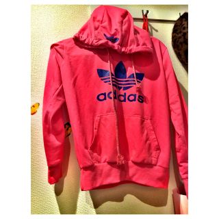 アディダス(adidas)のadidasパーカー❤︎冬服(パーカー)