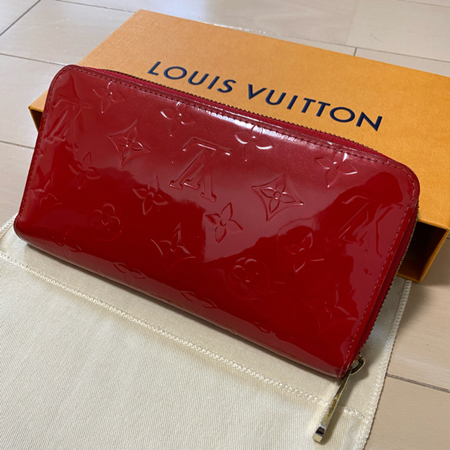 LOUIS VUITTON(ルイヴィトン)のヴィトン　長財布 レディースのファッション小物(財布)の商品写真