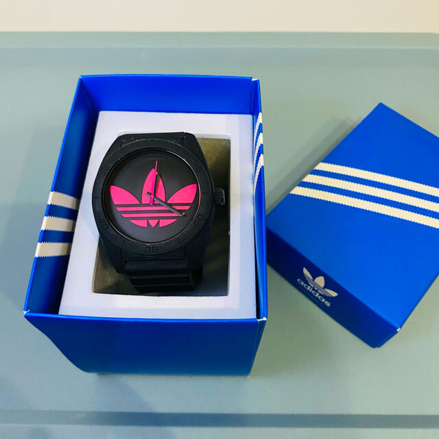 adidas(アディダス)のadidas 腕時計　中古品 レディースのファッション小物(腕時計)の商品写真