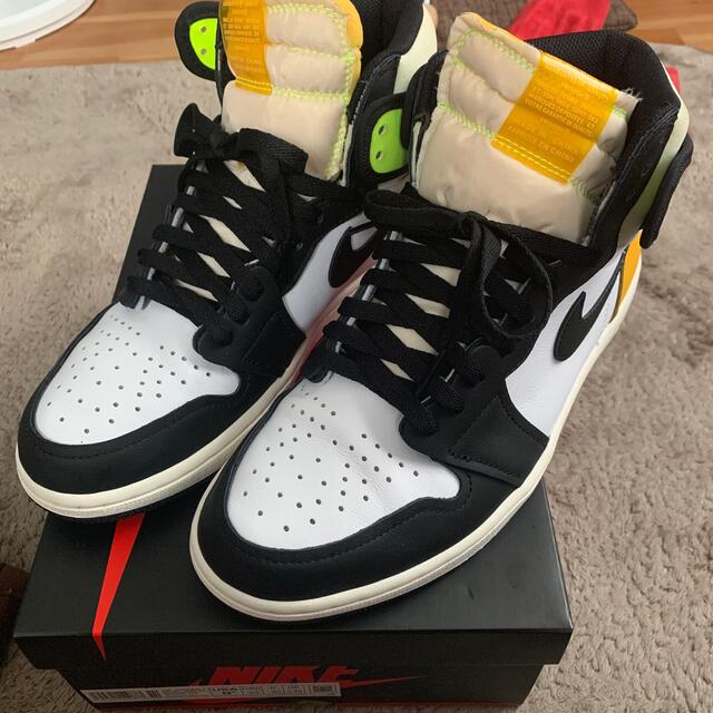 NIKE(ナイキ)のNIKE AIR JORDAN 1 Volt Gold 27.5cm メンズの靴/シューズ(スニーカー)の商品写真