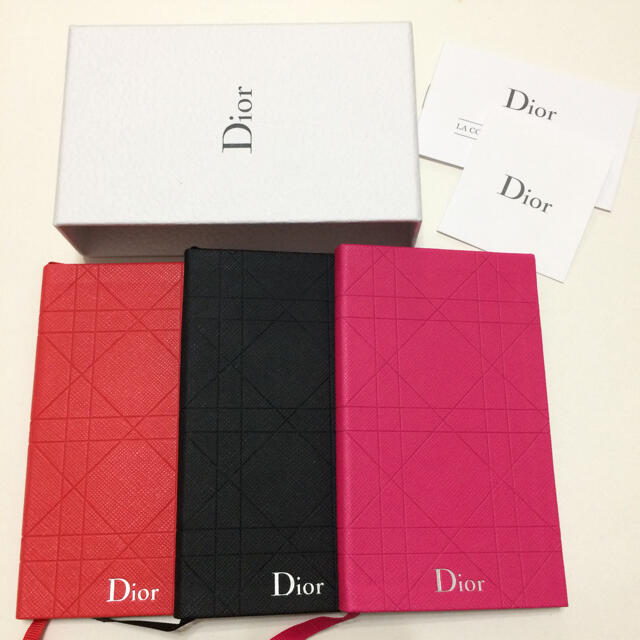 Dior(ディオール)のディオール 手帳 ノベルティー 非売品 未使用  レディースのファッション小物(その他)の商品写真