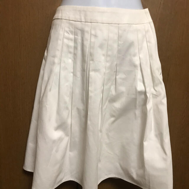DOUBLE STANDARD CLOTHING(ダブルスタンダードクロージング)のダブルスタンダード ホワイトスカート レディースのスカート(ひざ丈スカート)の商品写真