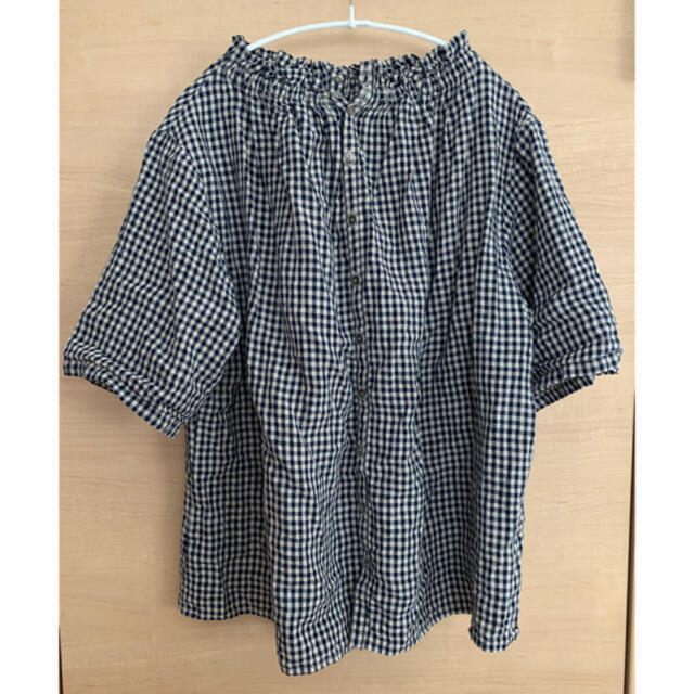 nest Robe(ネストローブ)のネストローブ　先染めリネンフリルカラーブラウス　ネイビー レディースのトップス(シャツ/ブラウス(半袖/袖なし))の商品写真