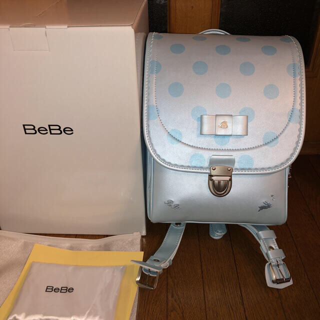 BeBe(ベベ)の新品 BeBe べべ 、かわいい高級ランドセル/サックスドット キッズ/ベビー/マタニティのこども用バッグ(ランドセル)の商品写真