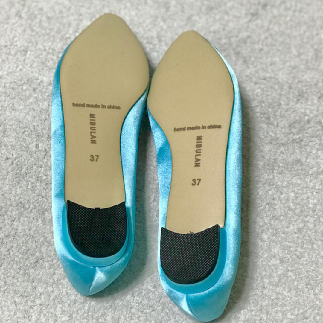 MANOLO BLAHNIK(マノロブラニク)の新品♡キラキラビジュー♡サテン パンプス♡37 水色 レディースの靴/シューズ(ハイヒール/パンプス)の商品写真