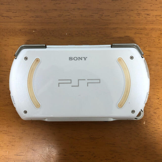 PSP go (PSP-N1000) 本体 & 社外充電ケーブル 3