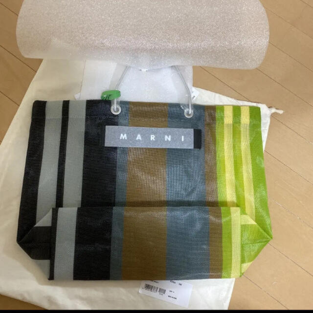 Marni(マルニ)の【mai様専用】MARNI マルニ ストライプバッグ  ソフトベージュ　新品 レディースのバッグ(トートバッグ)の商品写真