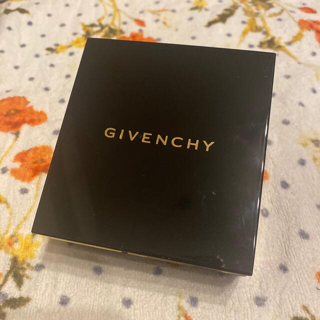 GIVENCHY(ジバンシィ)のGIVENCHY メイクボックス コスメ/美容のベースメイク/化粧品(アイシャドウ)の商品写真