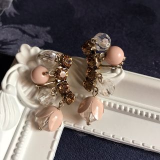 ジルスチュアート(JILLSTUART)の🎀新品 未使用🎀　ジルスチュワート 可愛い すずらんイヤリング(イヤリング)