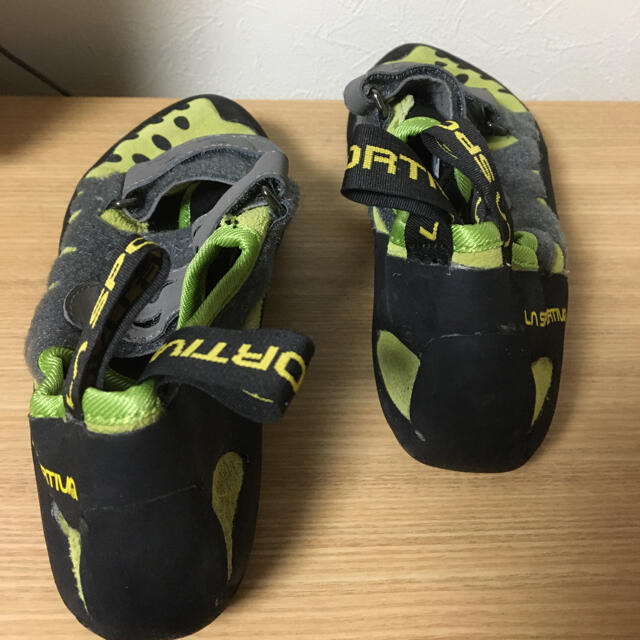 LA SPORTIVA(スポルティバ)のスポルティバ  タランチュラ　クライミングシューズ スポーツ/アウトドアのアウトドア(登山用品)の商品写真