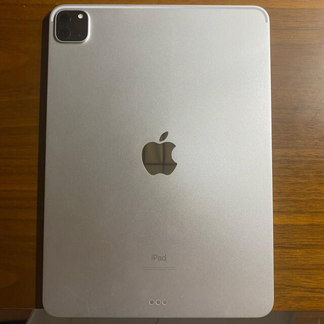 iPad(アイパッド)のiPad Pro 11インチ(第2世代) 128GB Wi-Fi シルバー スマホ/家電/カメラのPC/タブレット(タブレット)の商品写真