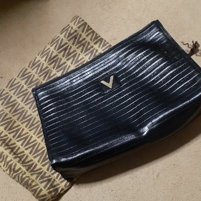 ☆【格安】VALENTINO クラッチバッグ | フリマアプリ ラクマ