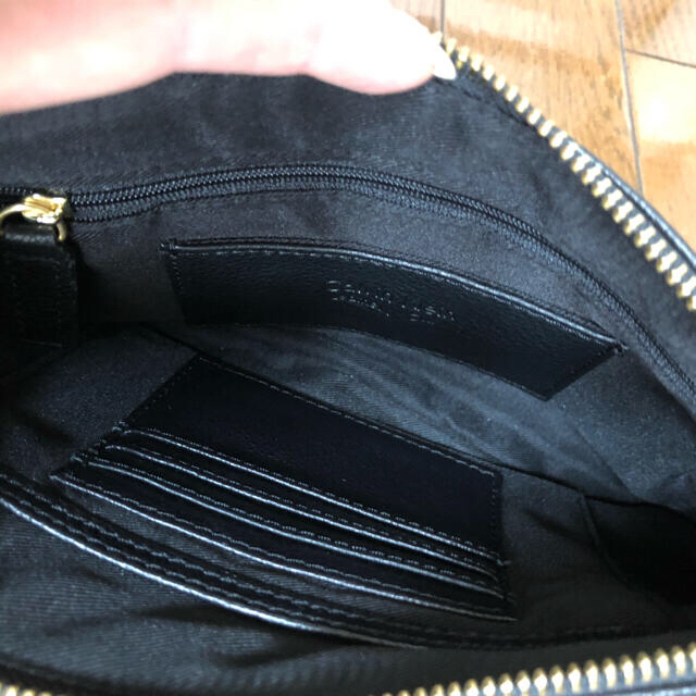 Calvin Klein(カルバンクライン)のカルバンクライン　レディースショルダーバック レディースのバッグ(ショルダーバッグ)の商品写真