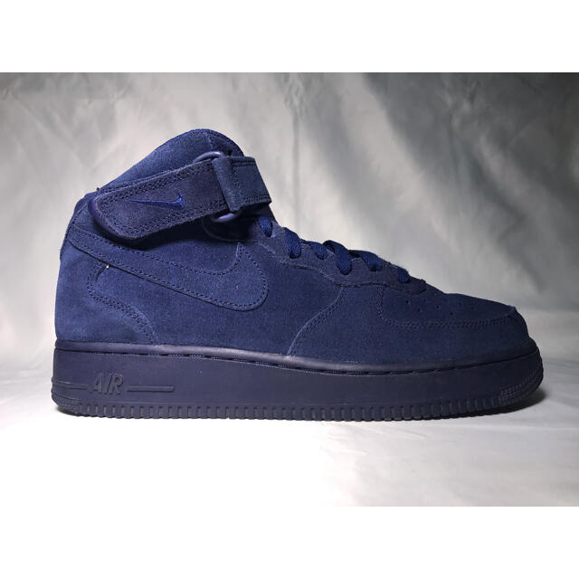 NIKE(ナイキ)のNIKE AIR FORCE 1 MID 07 SUEDE NAV 26.0cm メンズの靴/シューズ(スニーカー)の商品写真