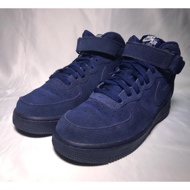 NIKE(ナイキ)のNIKE AIR FORCE 1 MID 07 SUEDE NAV 26.0cm メンズの靴/シューズ(スニーカー)の商品写真